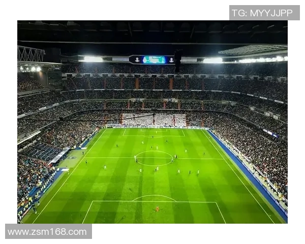 足球天才闪耀赛场 聚焦全球顶级球星的传奇表现与成就